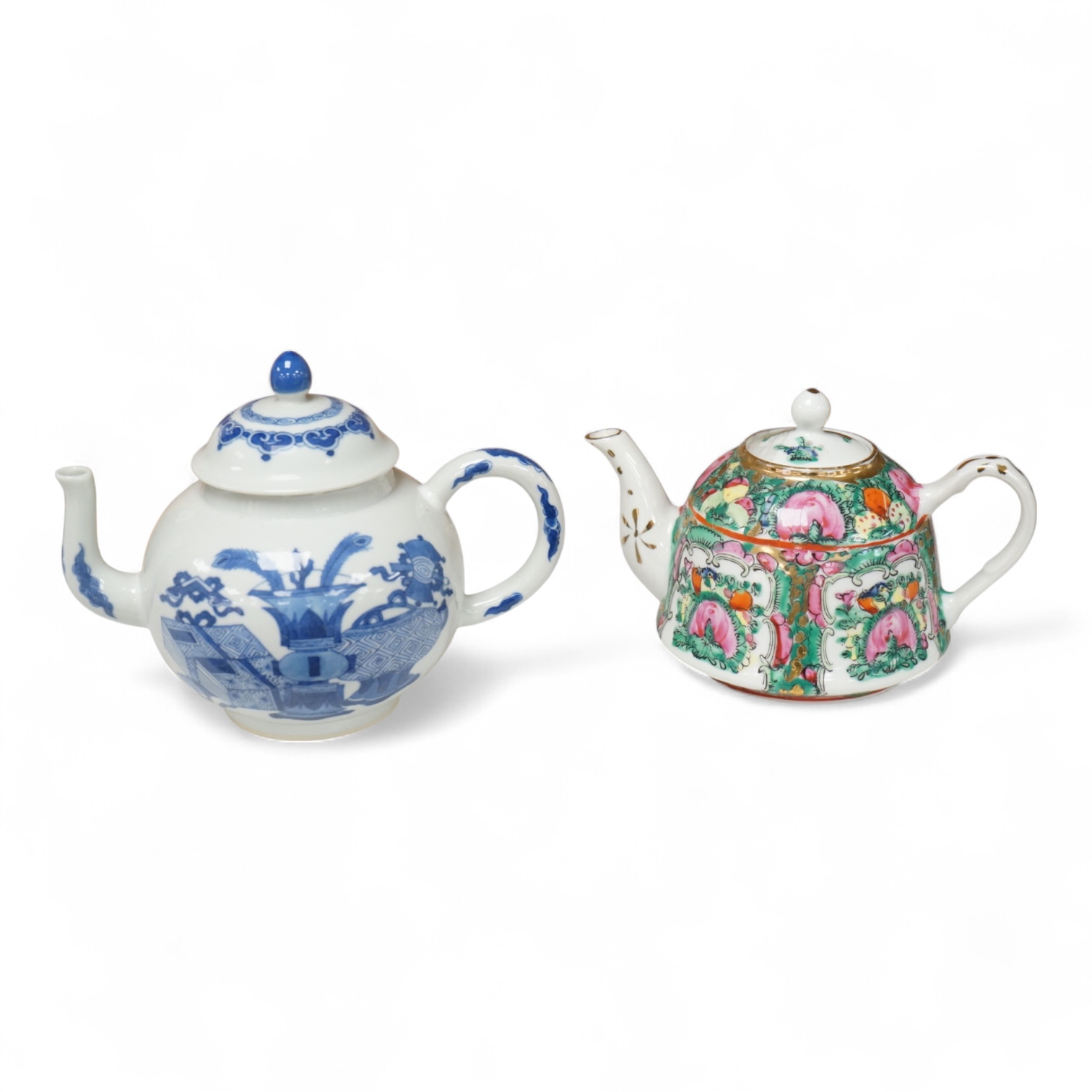 Two Chinese teapots comprising a blue and white and famille rose example, largest 16cm wide